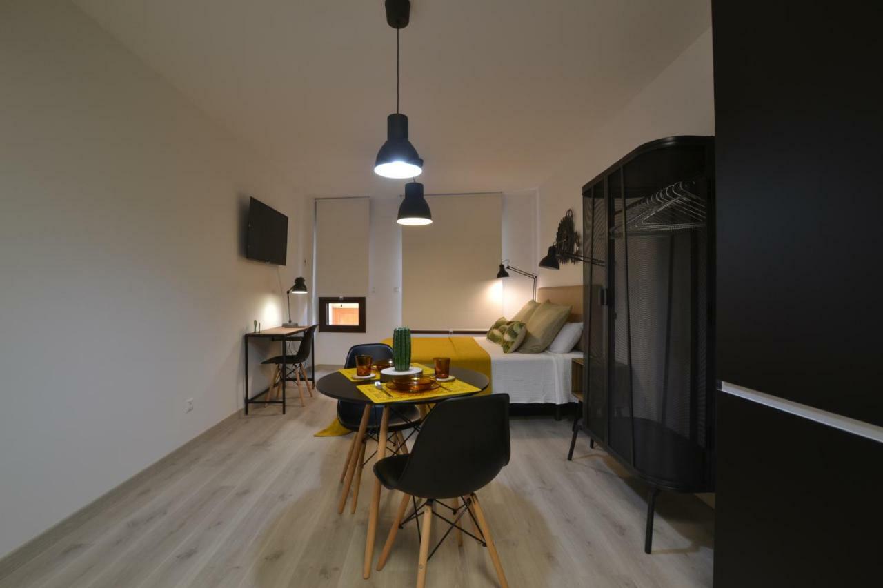 Loft Urban Casual Apartment อาลิกันเต ภายนอก รูปภาพ