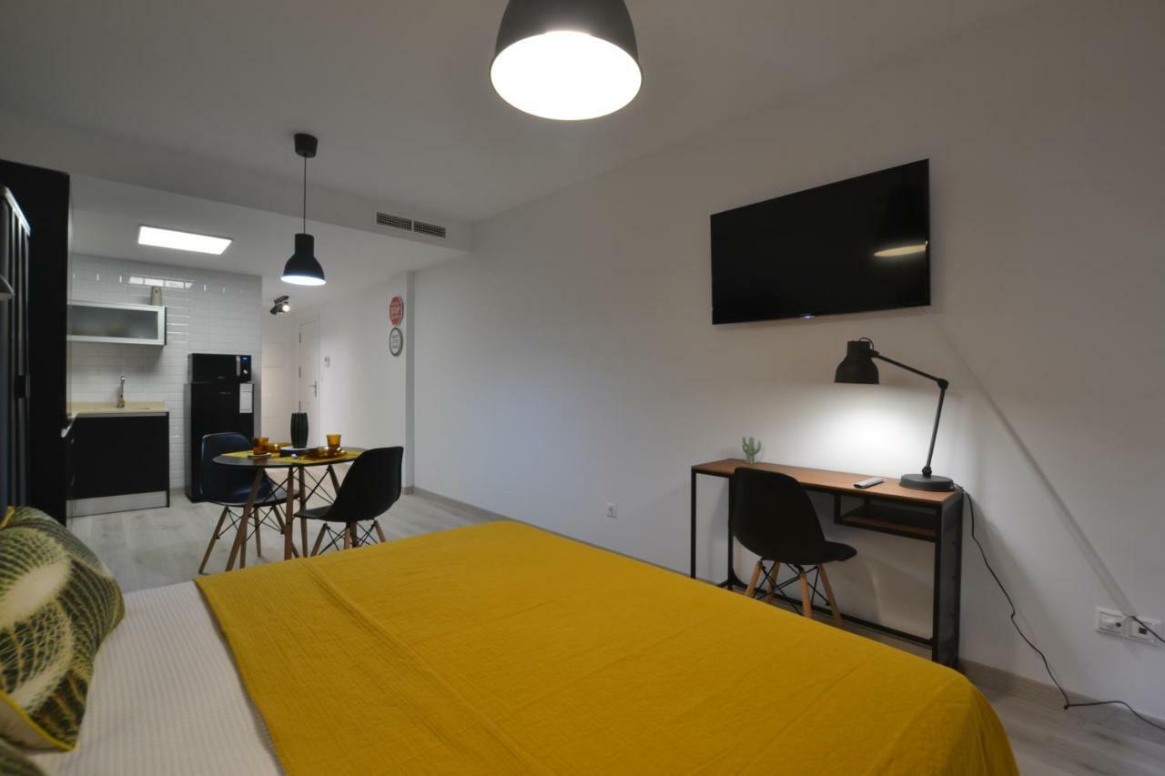 Loft Urban Casual Apartment อาลิกันเต ภายนอก รูปภาพ